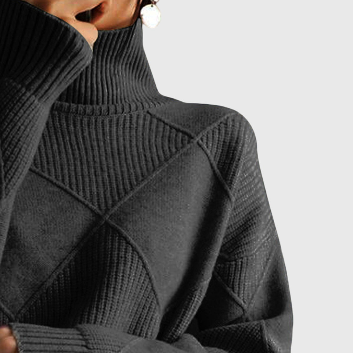 ANGELA TURTLENECK SWEATER